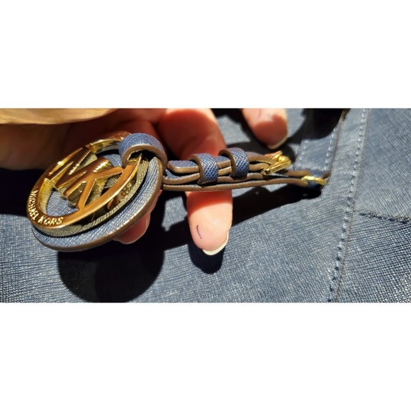 Michael Kors purse - Picture 9 of 12